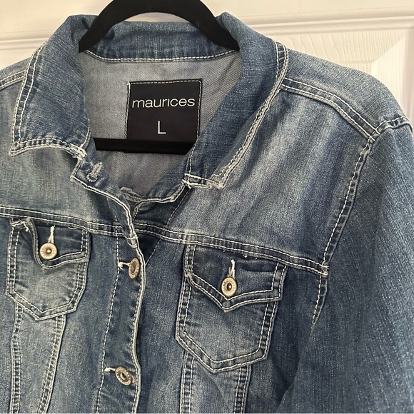 Size L Maurice’s Cropped Medium Wash Denim Jacket - Picture 2 of 3
